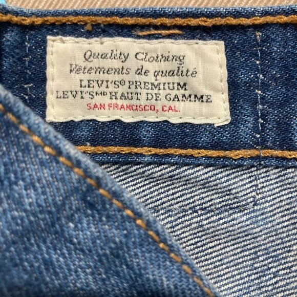 LEVI’S 501 Sz 26 Distressed Button Fly Premium Denim Jean Shorts - Picture 5 of 10